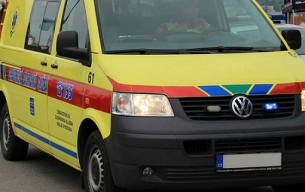 Nehoda osobního vozu s nákladním na Třebíčsku si vyžádala jedno zranění