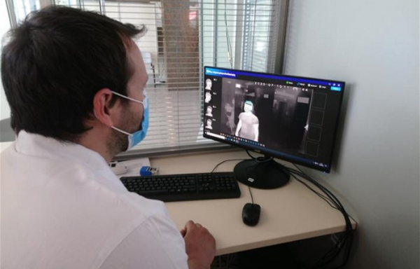 Dvacítka termokamer v nemocnicích a domovech pro seniory na Vysočině ohlídá tělesnou teplotu