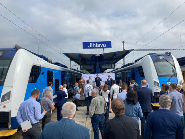 Na tratích Kraje Vysočina jezdí nové vlakové jednotky RegioPanter